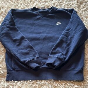 Nike Men’s Crewneck Sweatshirt, size S.